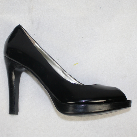 Nine West Patent Leather Peep Toe - Picture 5 of 6